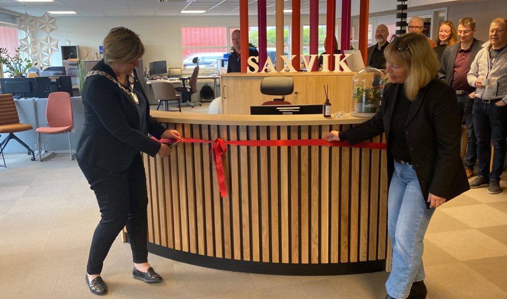 Ordøfrer Anne Berit Lein stod for den offisielle åpningen av Saxvik kontorsenter sine nyoppussede lokaler