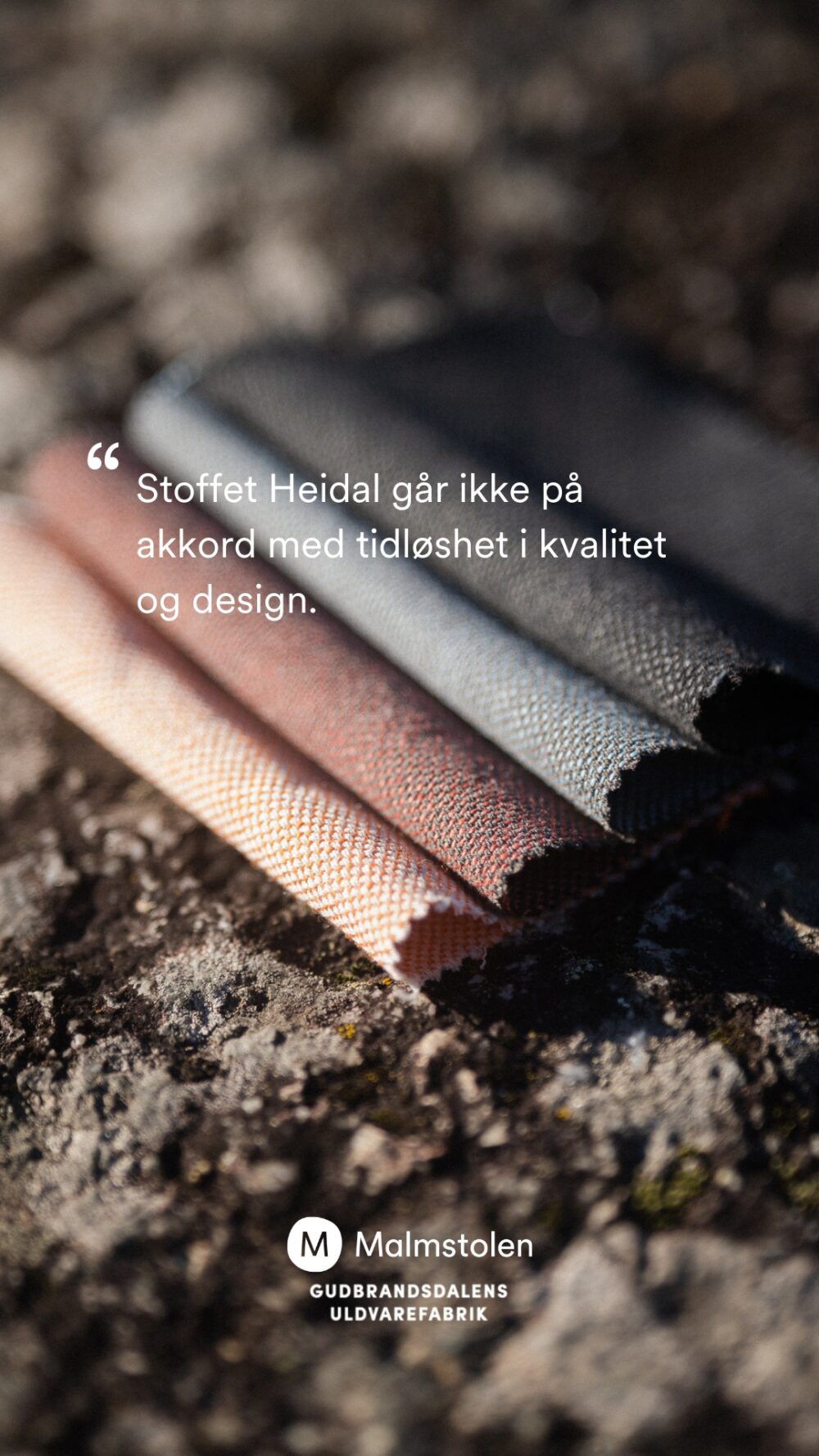 Tekst med bilde av stoffprøver. Stoffet Heidal går ikke på akkord med tidløshet i kvalitet og design.